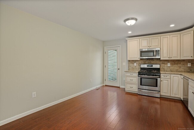 Building Photo - 8 Adamson Ave