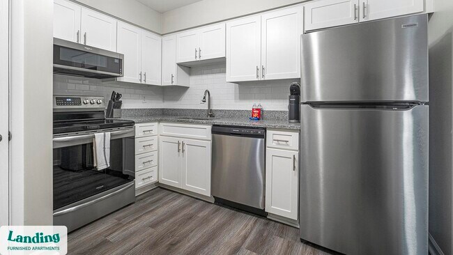 Building Photo - 3450 Manor Dr