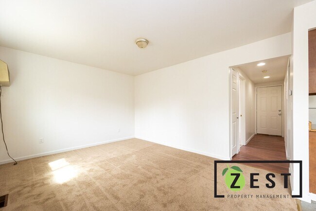 Foto del edificio - 16217 Greenfield Rd