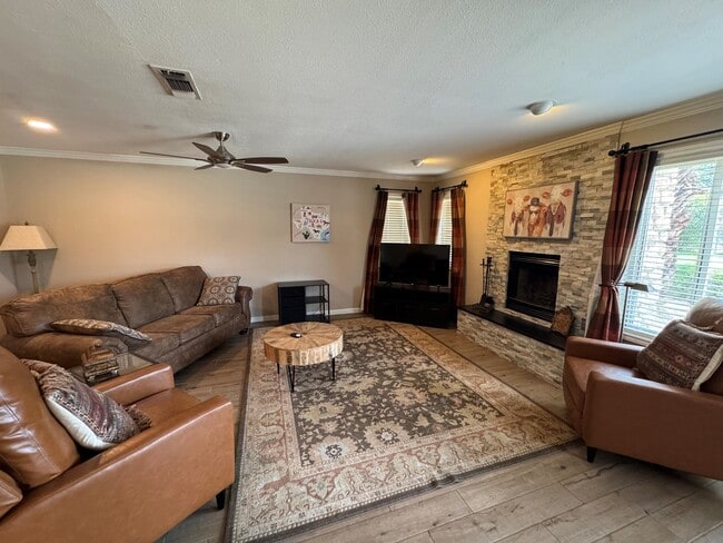 Foto del edificio - 605 Port