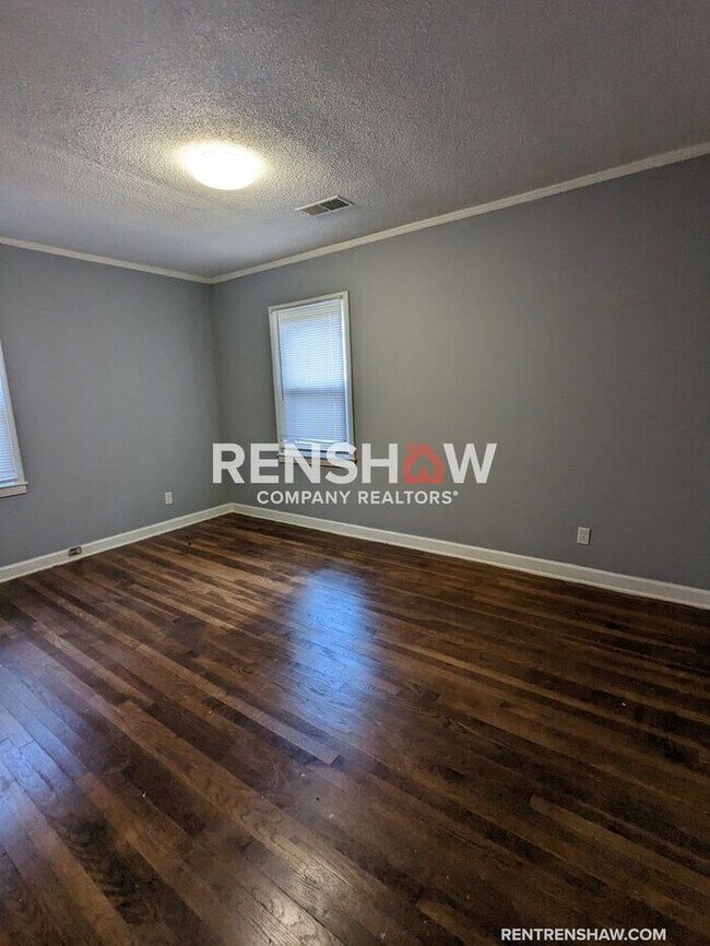 Building Photo - Charming - 3 bedroom / 2 bath - South, Mem...