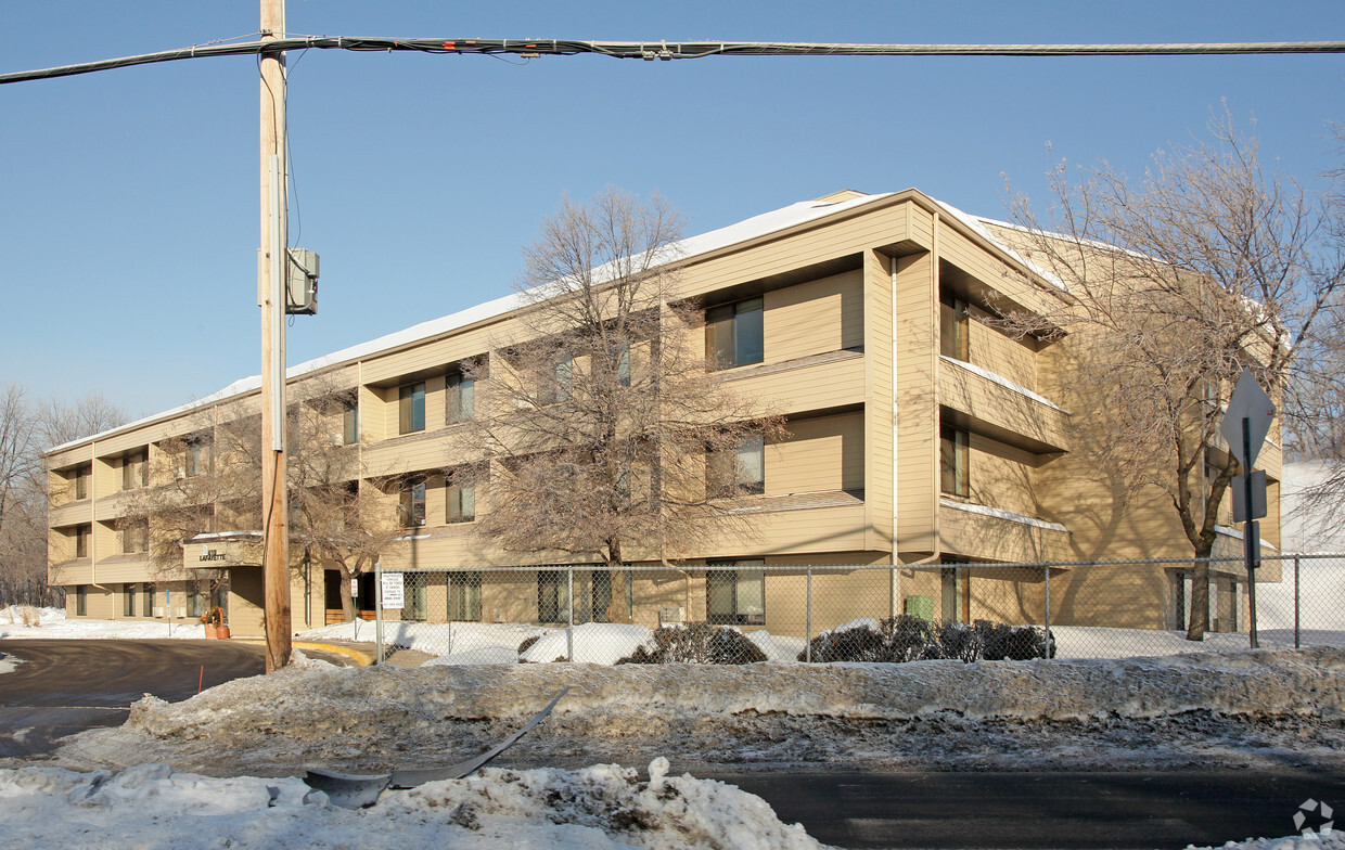 Building Photo - NHHI Lafayette Plaza