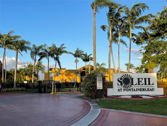 Foto del edificio - 9711 Fontainebleau Blvd