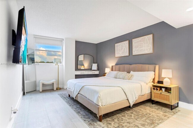 Foto del edificio - 2821 N Miami Beach Blvd