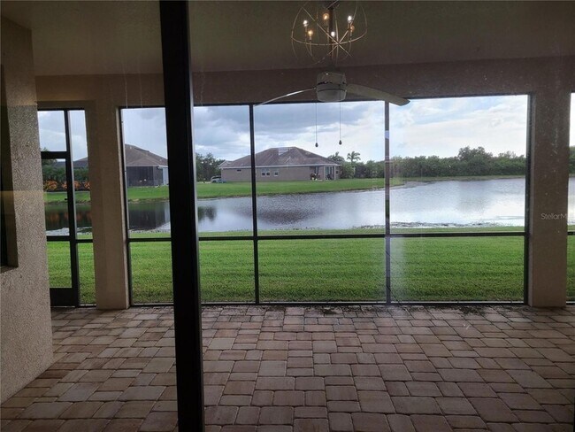 Building Photo - 629 Rosemary Cir