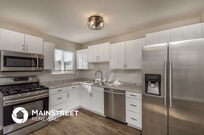 Foto del edificio - 3115 Fireweed Dr