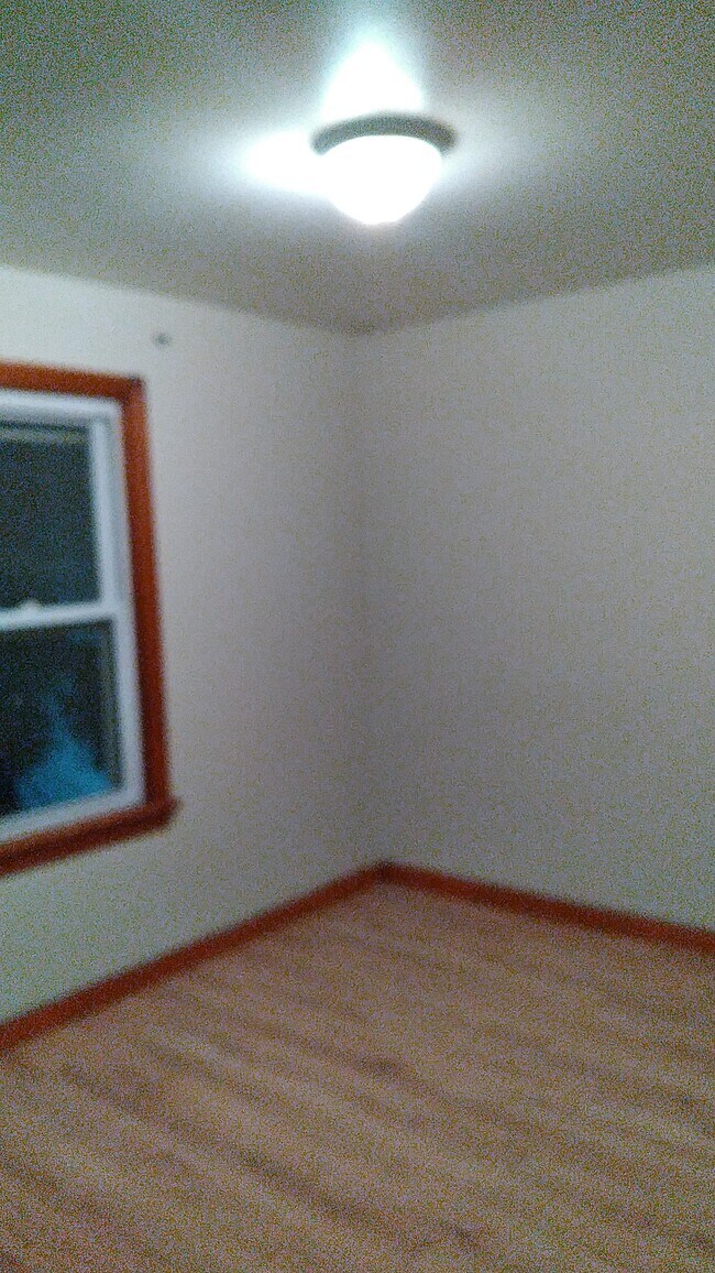 Building Photo - 123 Pine Ridge Rd