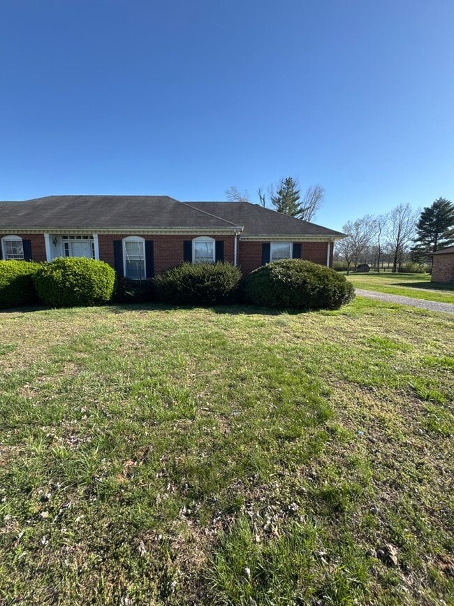 Building Photo - 128 Cherokee Dock Rd