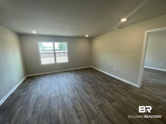 Building Photo - 213 Burnston Way