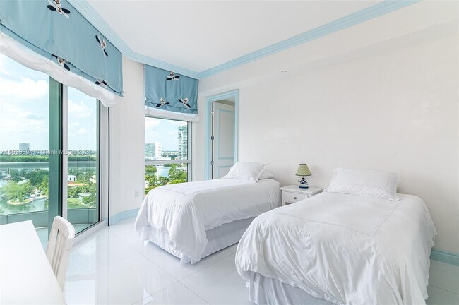 Foto del edificio - 16051 Collins Ave