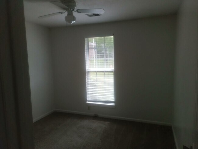 Foto del edificio - 1237 Davidson Rd