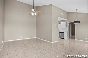 Foto del edificio - 5281 Meadow Rise St