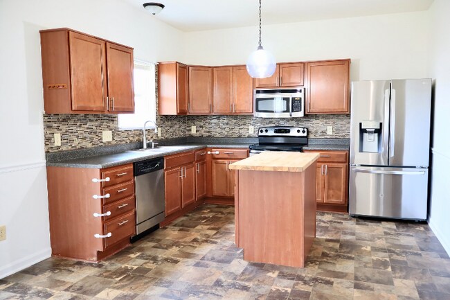 Foto del edificio - 6215 Enclave Blvd