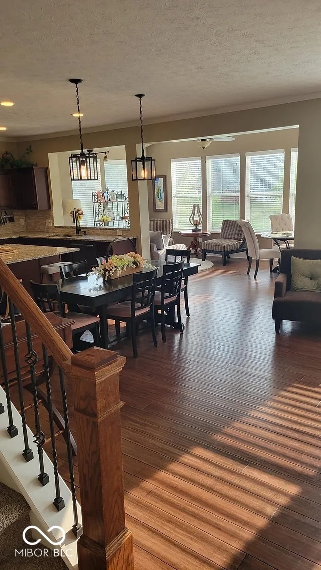 Building Photo - 3324 Streamside Dr