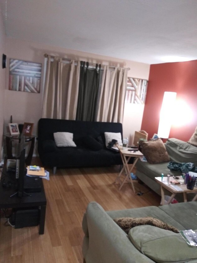Foto principal - 1 bedroom in Staten Island NY 10312