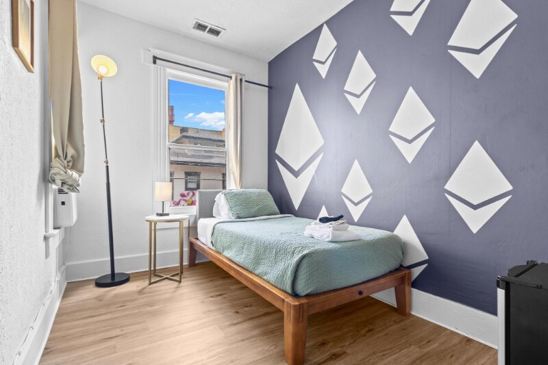 Foto principal - 424 2nd St N