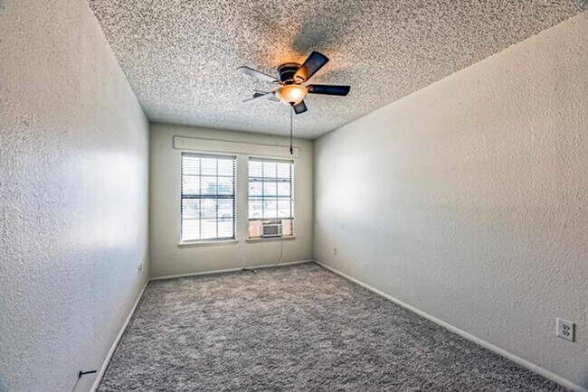 Foto del edificio - 3 Bedroom 2 Bath Home