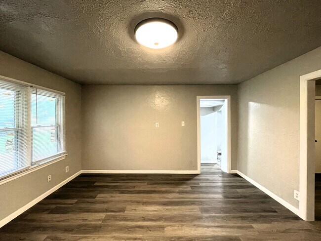 Foto del edificio - Lovely Recently Renovated Home in OKC! HAL...