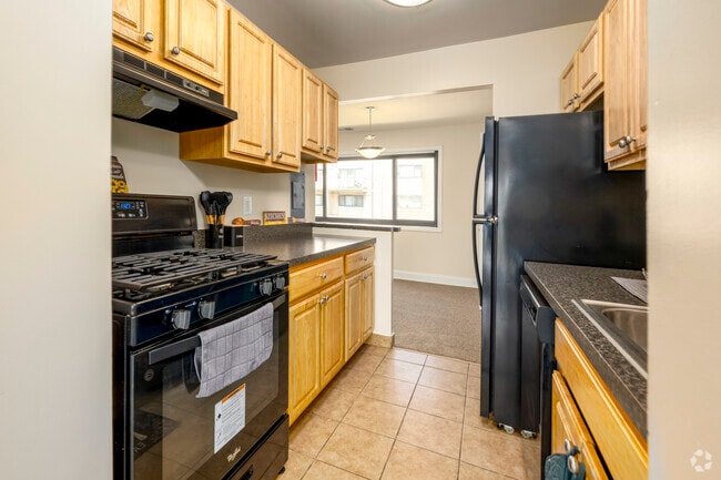 Building Photo - Takoma Landing