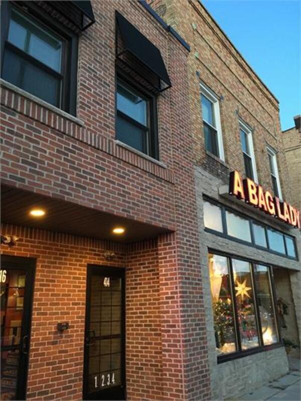Foto del edificio - 414 Dousman St