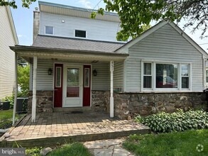 Building Photo - 451 Sawmill Ln