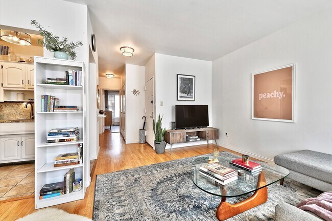 Building Photo - SOHO/GV FULL-FLOOR 2BR w/ TERRACE