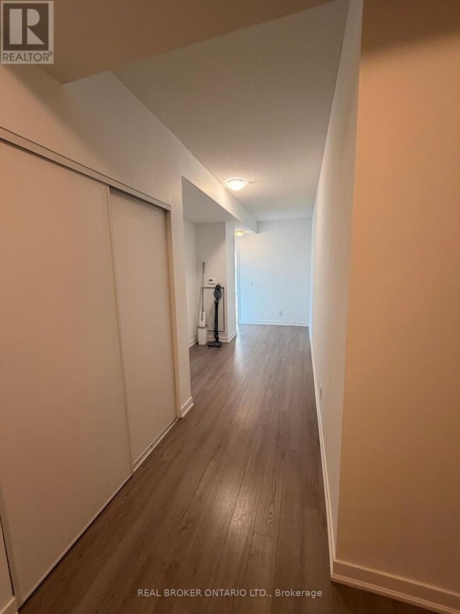 Building Photo - 85 Duke St W