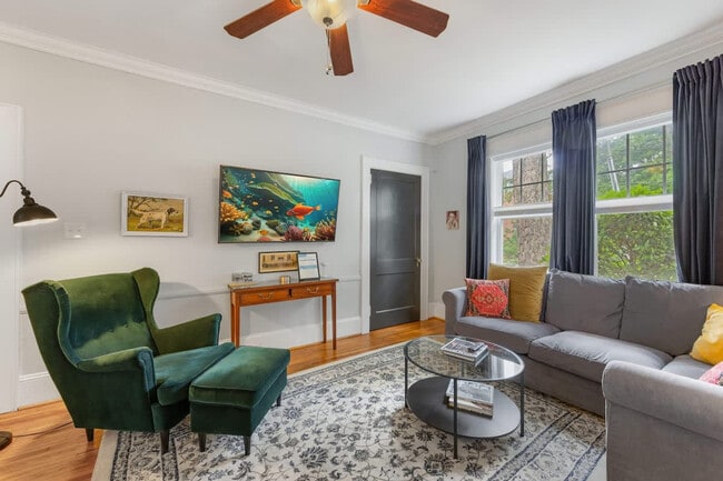 Building Photo - 800 Magnolia Ave