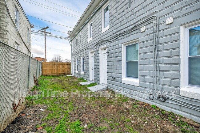 Building Photo - 185-199 Berkson Ave