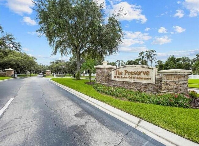 Foto del edificio - 13527 Misarden Ln