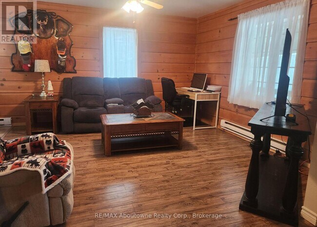 Building Photo - 914 Skootamatta Lake Rd