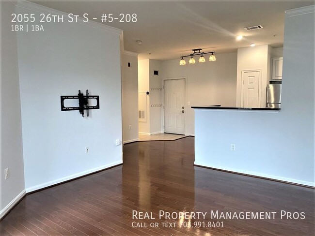 Foto del edificio - Light & Bright Poolside Condo at the Grove...