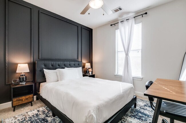 Foto del edificio - 5250 Town and Country Blvd