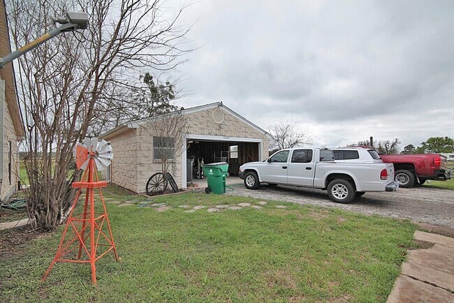 Building Photo - 12227 County Line Rd