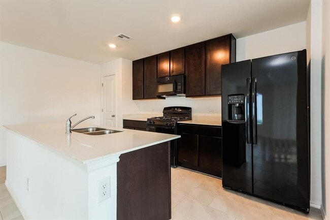Building Photo - 2213 Sycamore Creek Ave