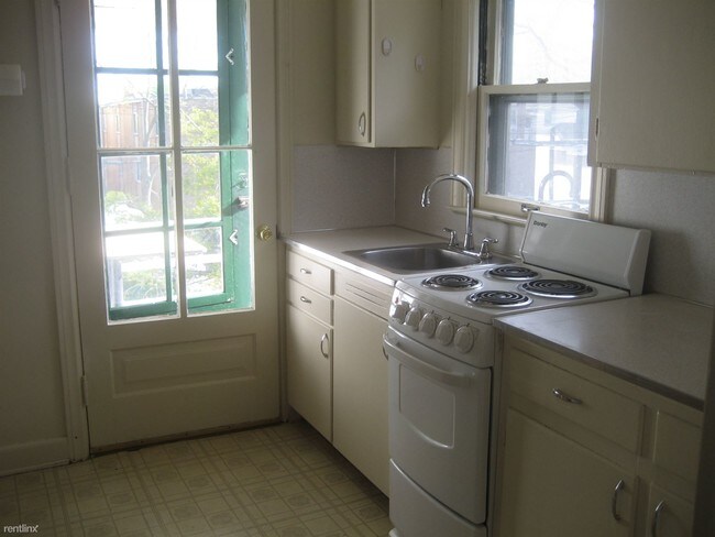 Foto del edificio - 503 Lawrence St