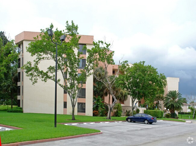 Foto del edificio - Fairway Views - 8740 NW 40 St Coral Springs, FL 33065