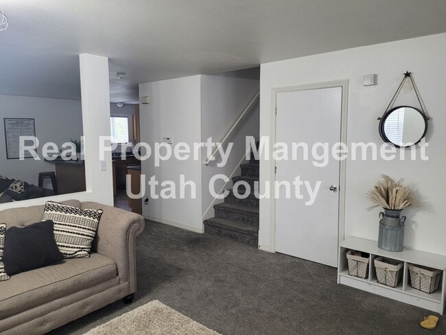 Building Photo - New lower Price! Cedar Hills Home Near Wal...