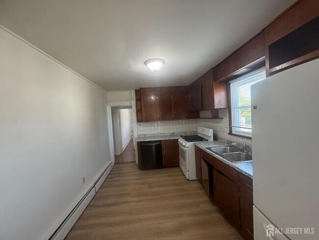 Foto del edificio - 908 Livingston Ave
