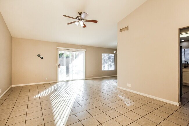 Foto del edificio - 6157 N 87th Ln