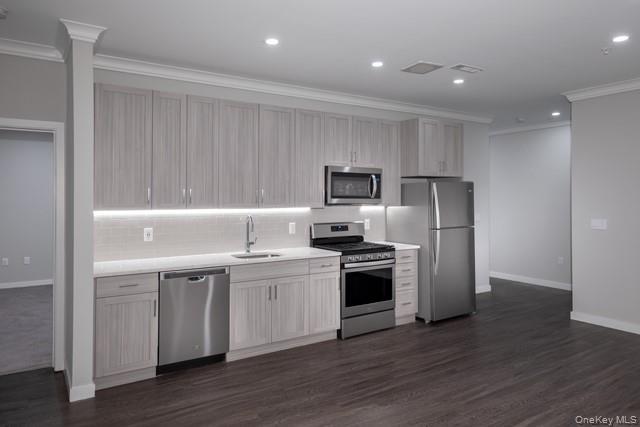 Foto del edificio - 119 Searing Ave