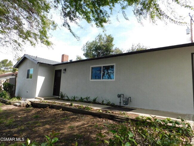 Foto del edificio - 140 Manzanita Ln