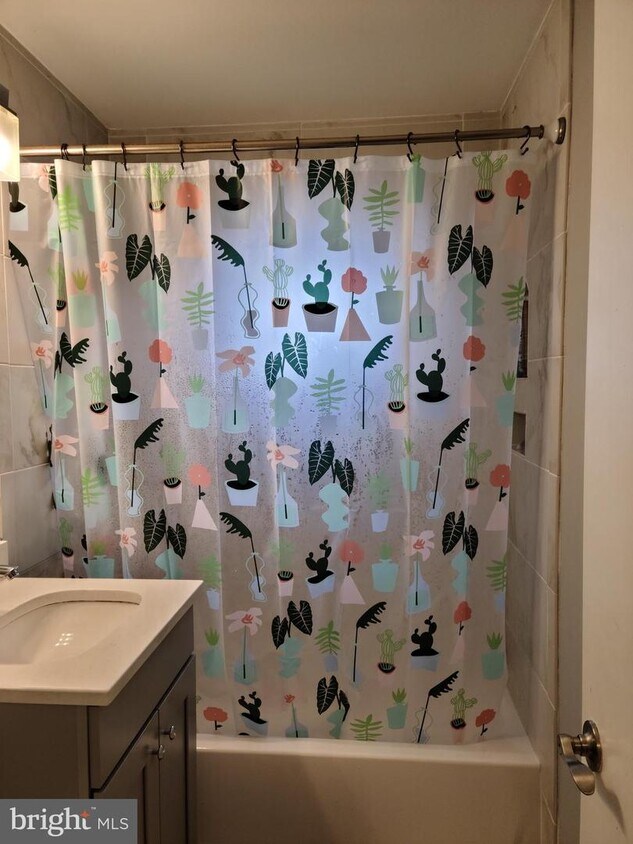 Foto principal - 1720 Queens Ln
