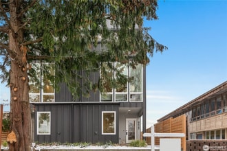 Building Photo - 9429B 18th Ave SW