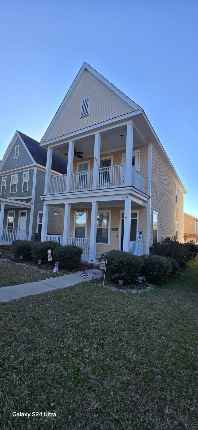 Foto del edificio - 3674 Biltmore Ave