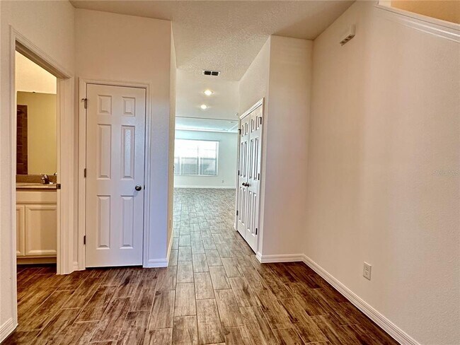 Building Photo - 7393 Mezzano Ln