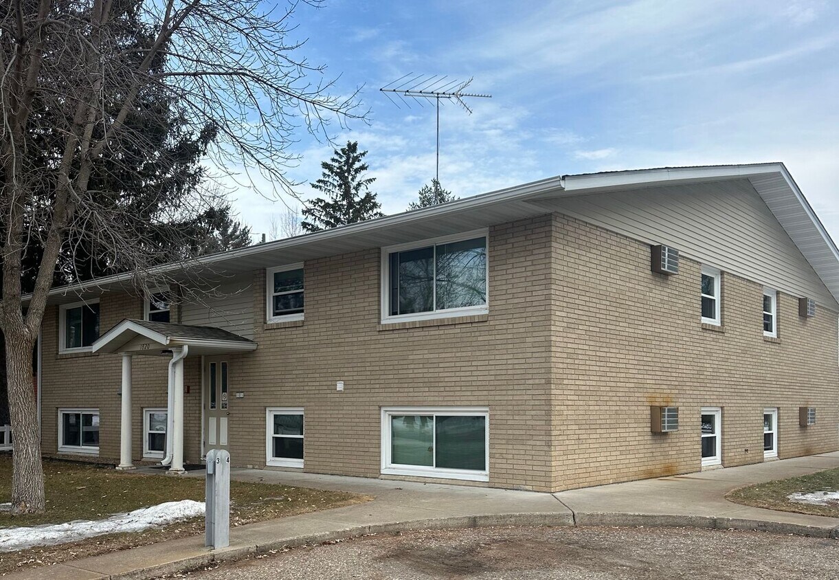 Building Photo - One Bedroom
