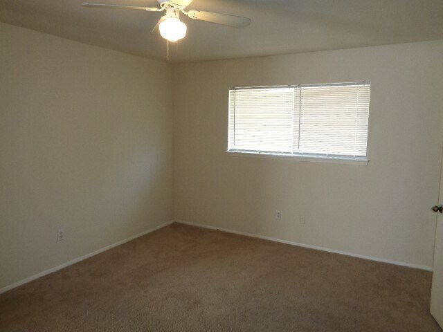 Foto del edificio - 15426 Swan Creek Dr