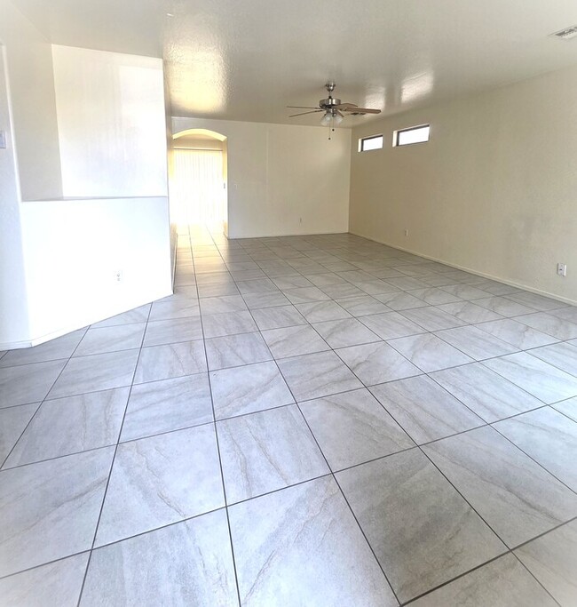 Building Photo - Charming 3-Bedroom, 2-Bath Rental in El Mirage
