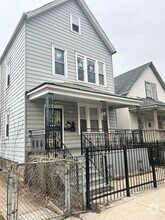 Building Photo - 8353 S Brandon Ave